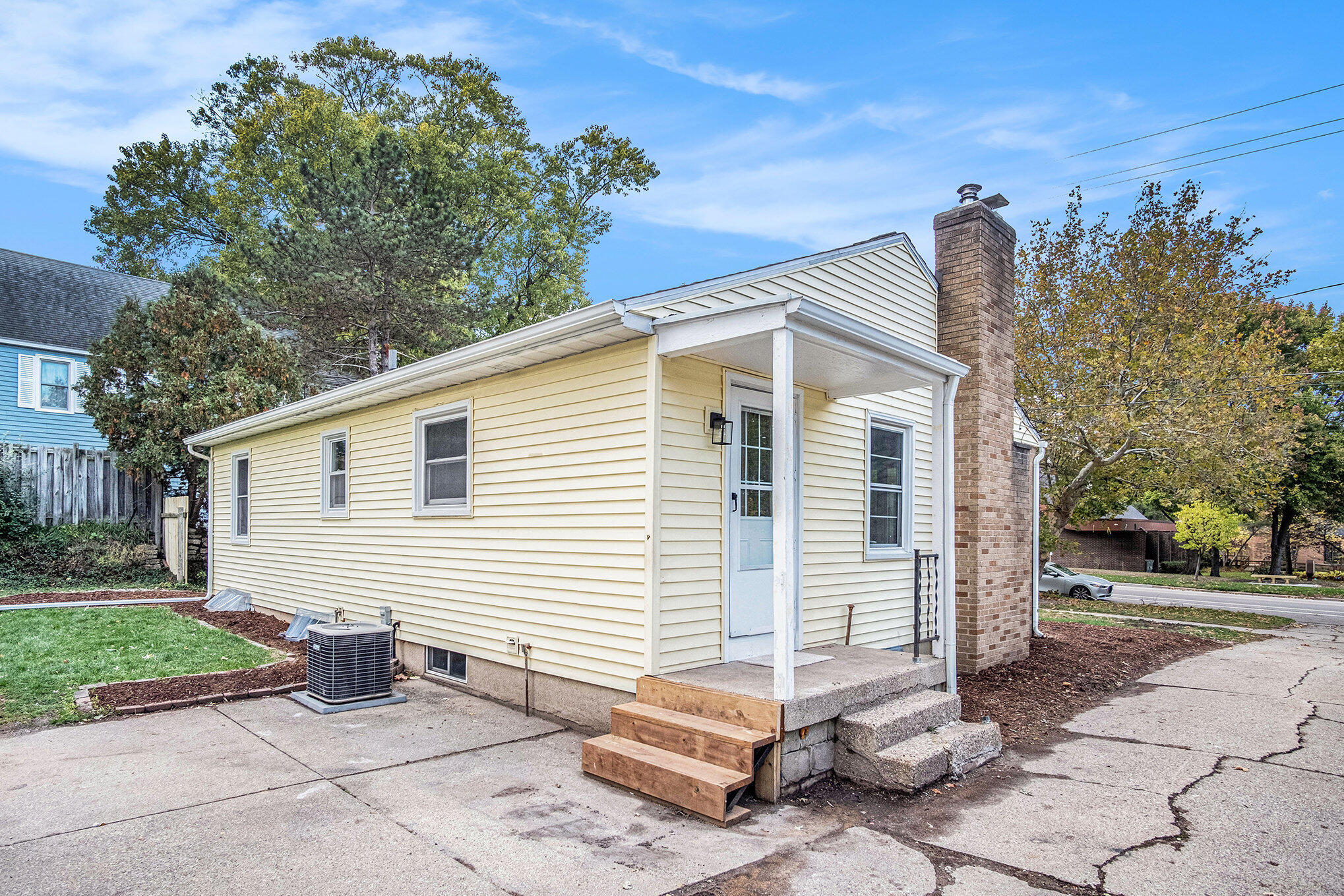 1050 Three Mile Road NE Grand Rapids MI 49505