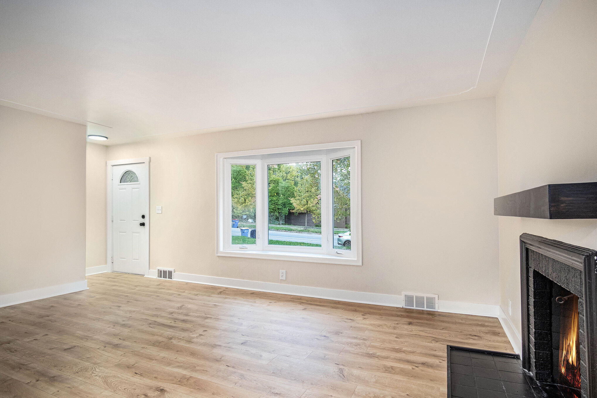 1050 Three Mile Road NE Grand Rapids MI 49505