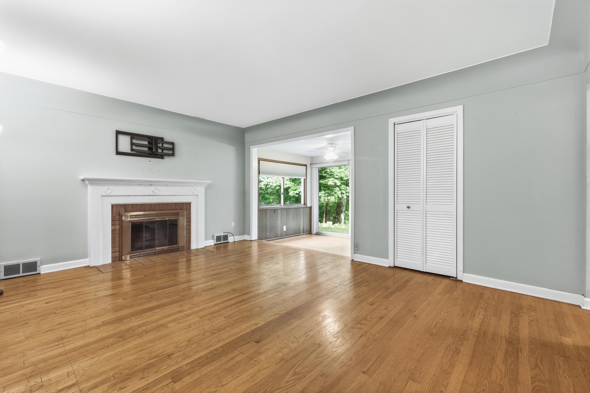 2757 Cascade Springs Drive SE Grand Rapids MI 49546