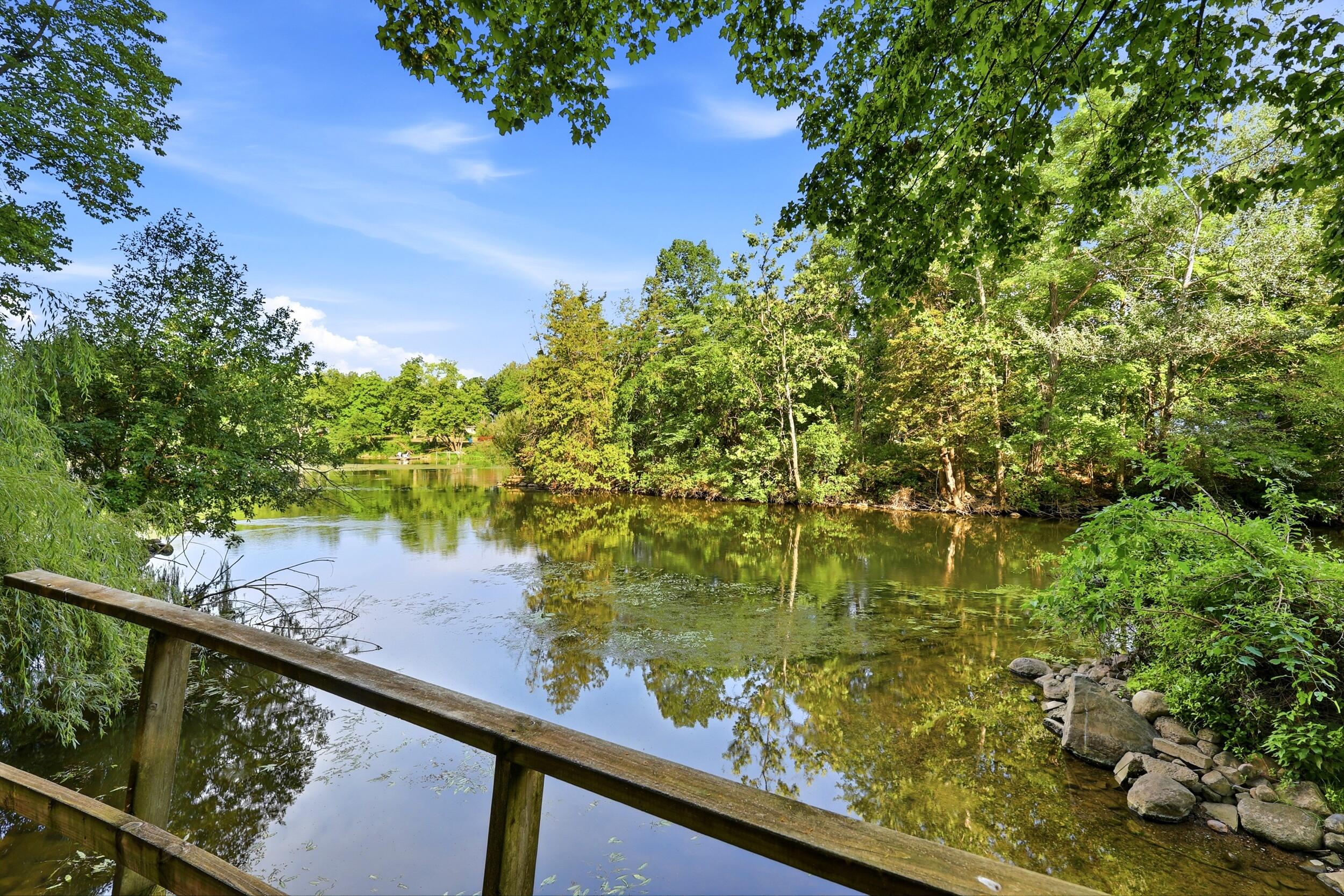 2757 Cascade Springs Drive SE Grand Rapids MI 49546