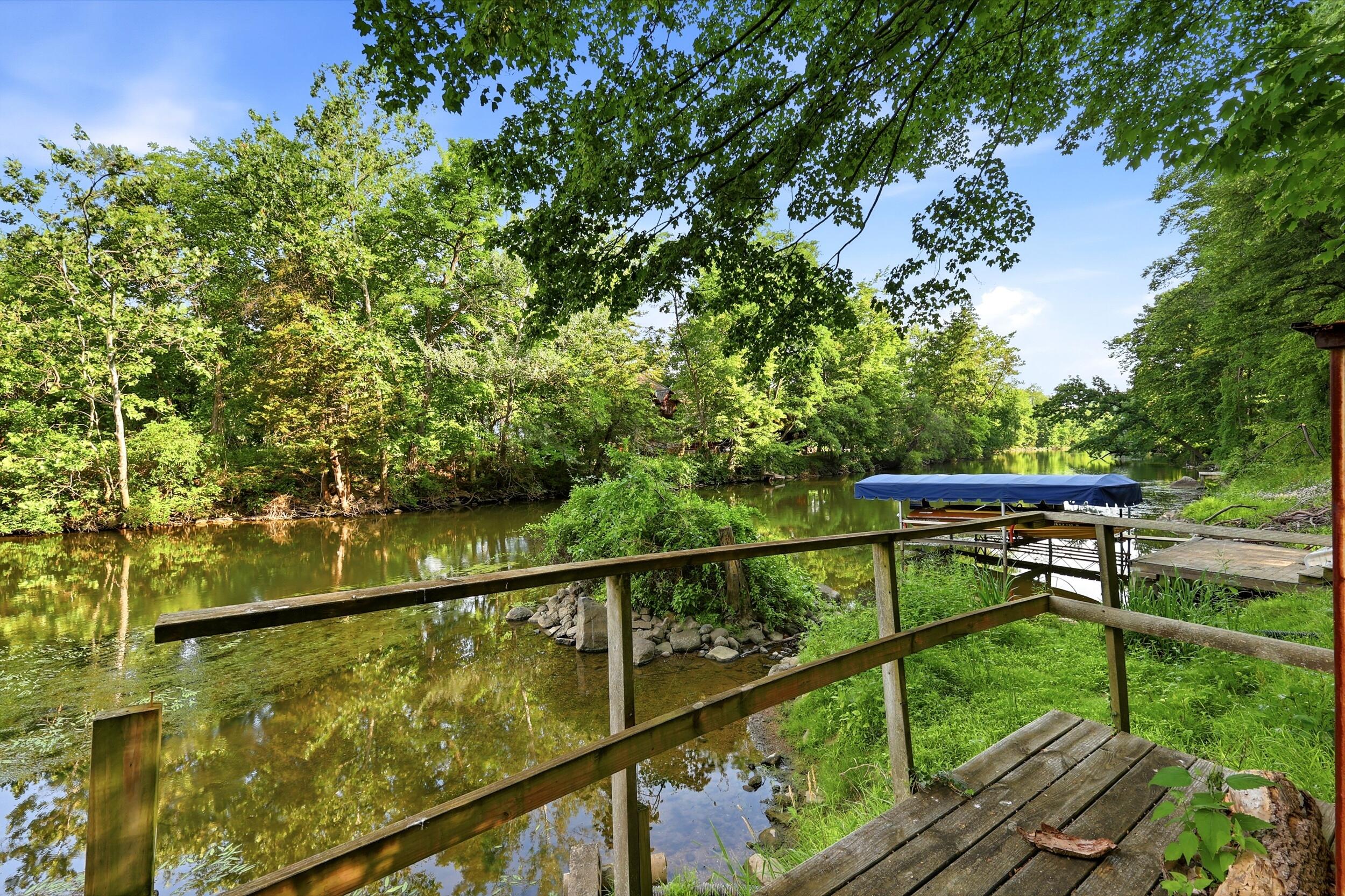 2757 Cascade Springs Drive SE Grand Rapids MI 49546