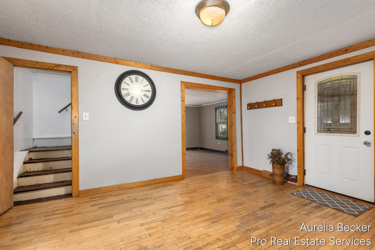 425 S Cedar Street Allegan MI 49010