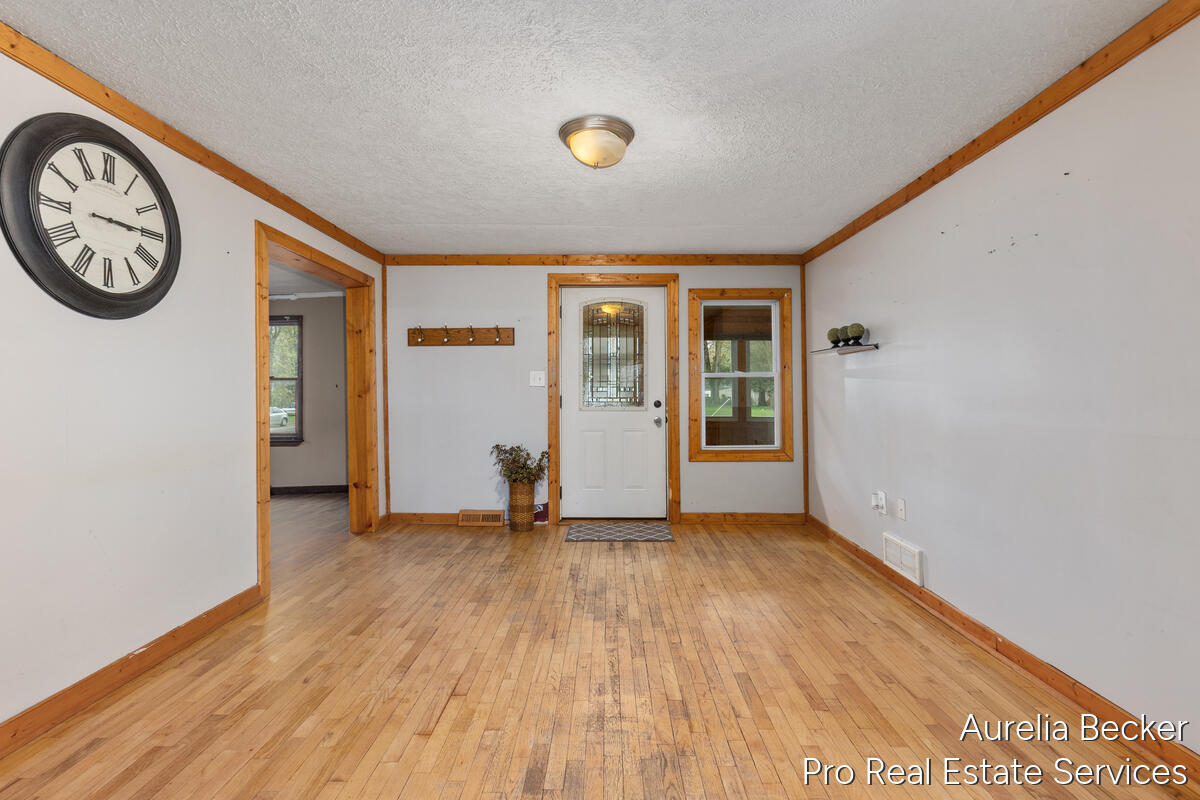 425 S Cedar Street Allegan MI 49010