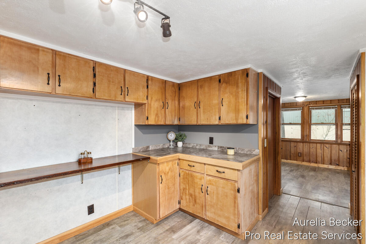 425 S Cedar Street Allegan MI 49010