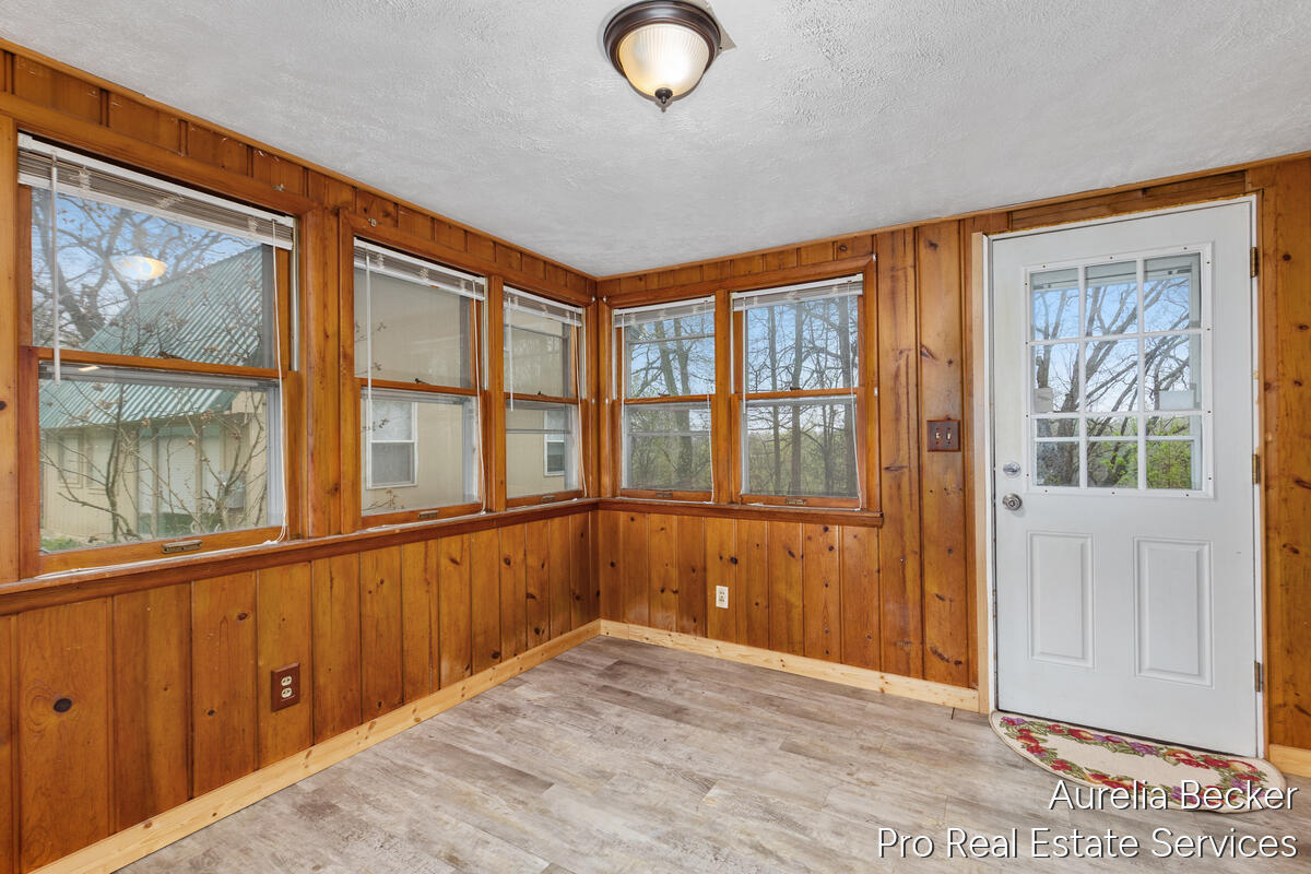 425 S Cedar Street Allegan MI 49010