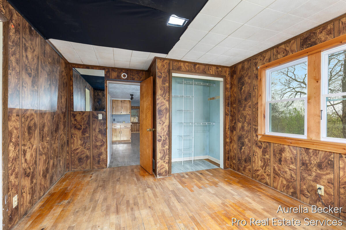 425 S Cedar Street Allegan MI 49010