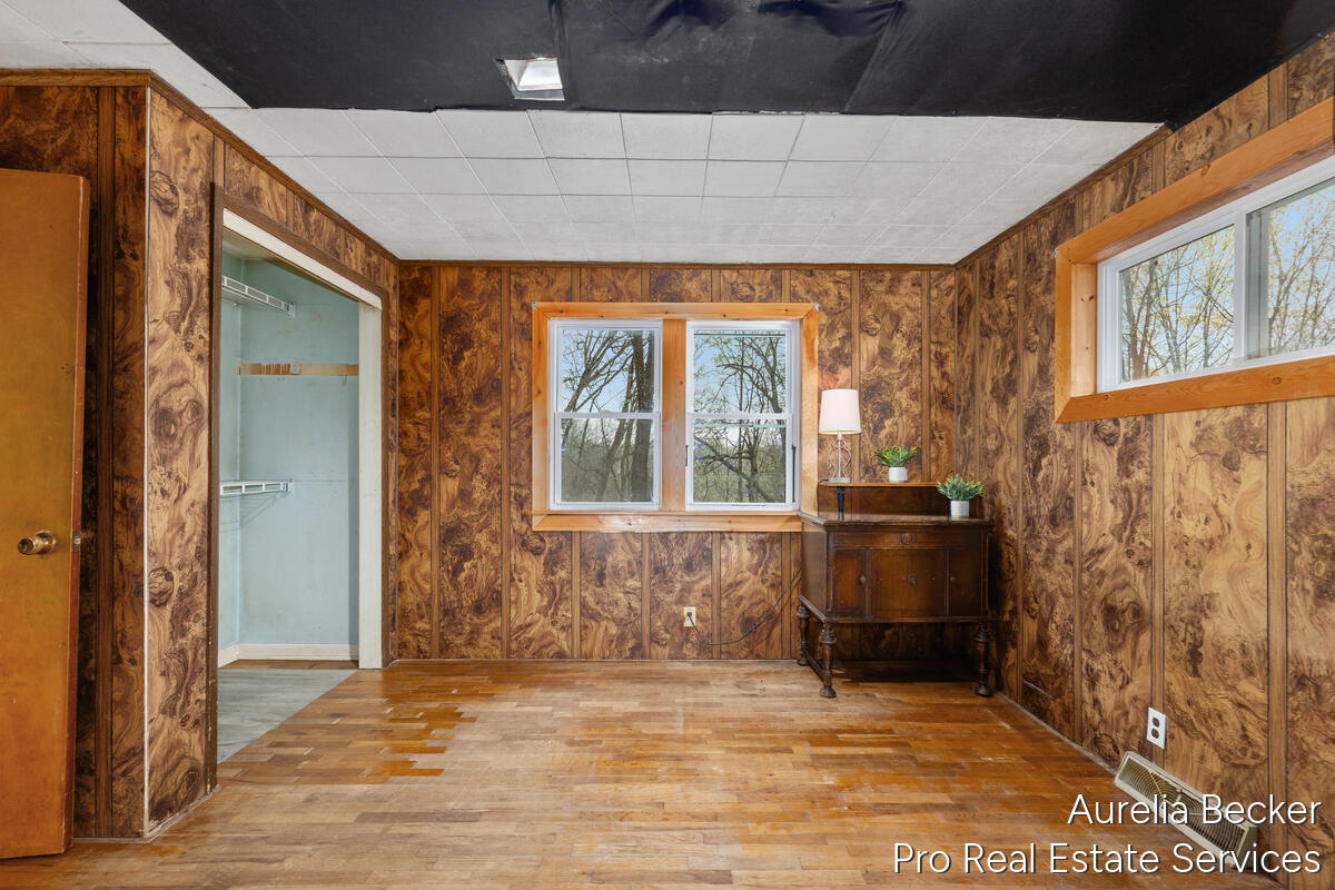 425 S Cedar Street Allegan MI 49010