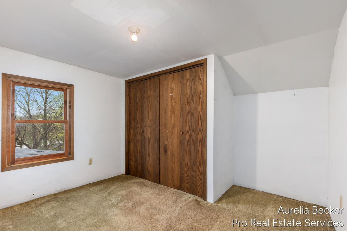 425 S Cedar Street Allegan MI 49010