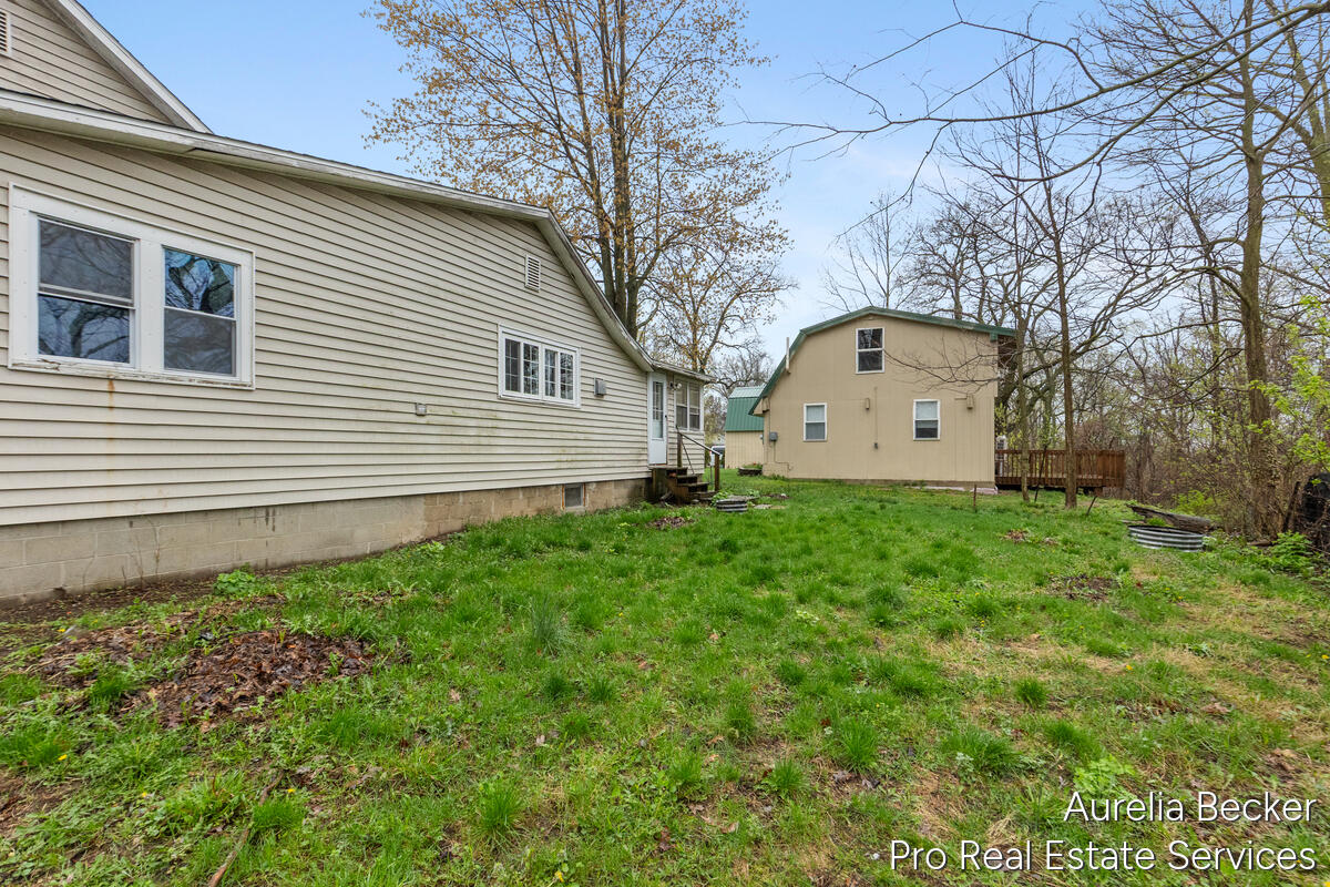 425 S Cedar Street Allegan MI 49010