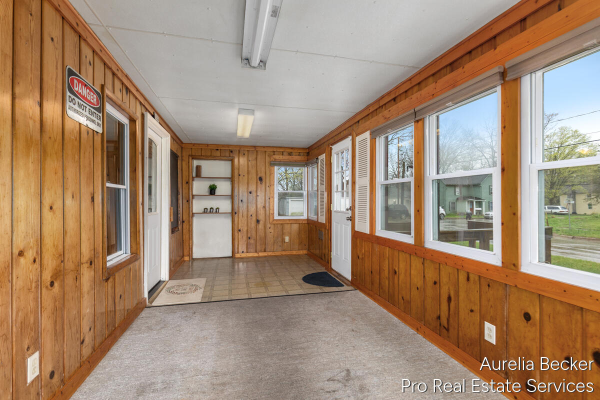 425 S Cedar Street Allegan MI 49010