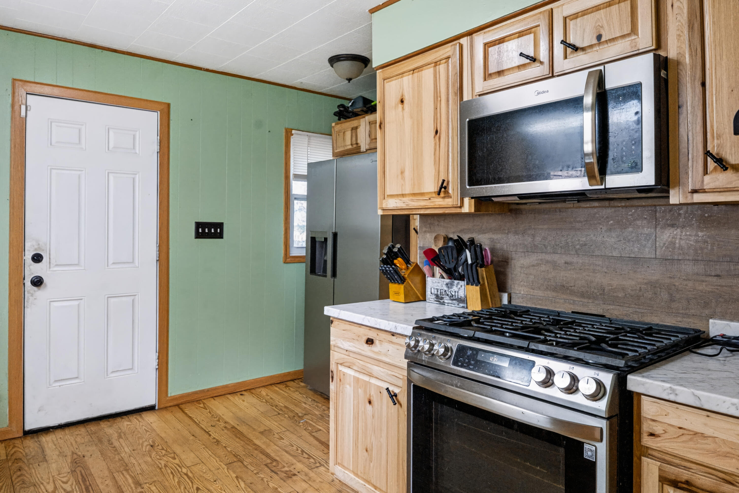 866 E Isabella Avenue Muskegon MI 49442