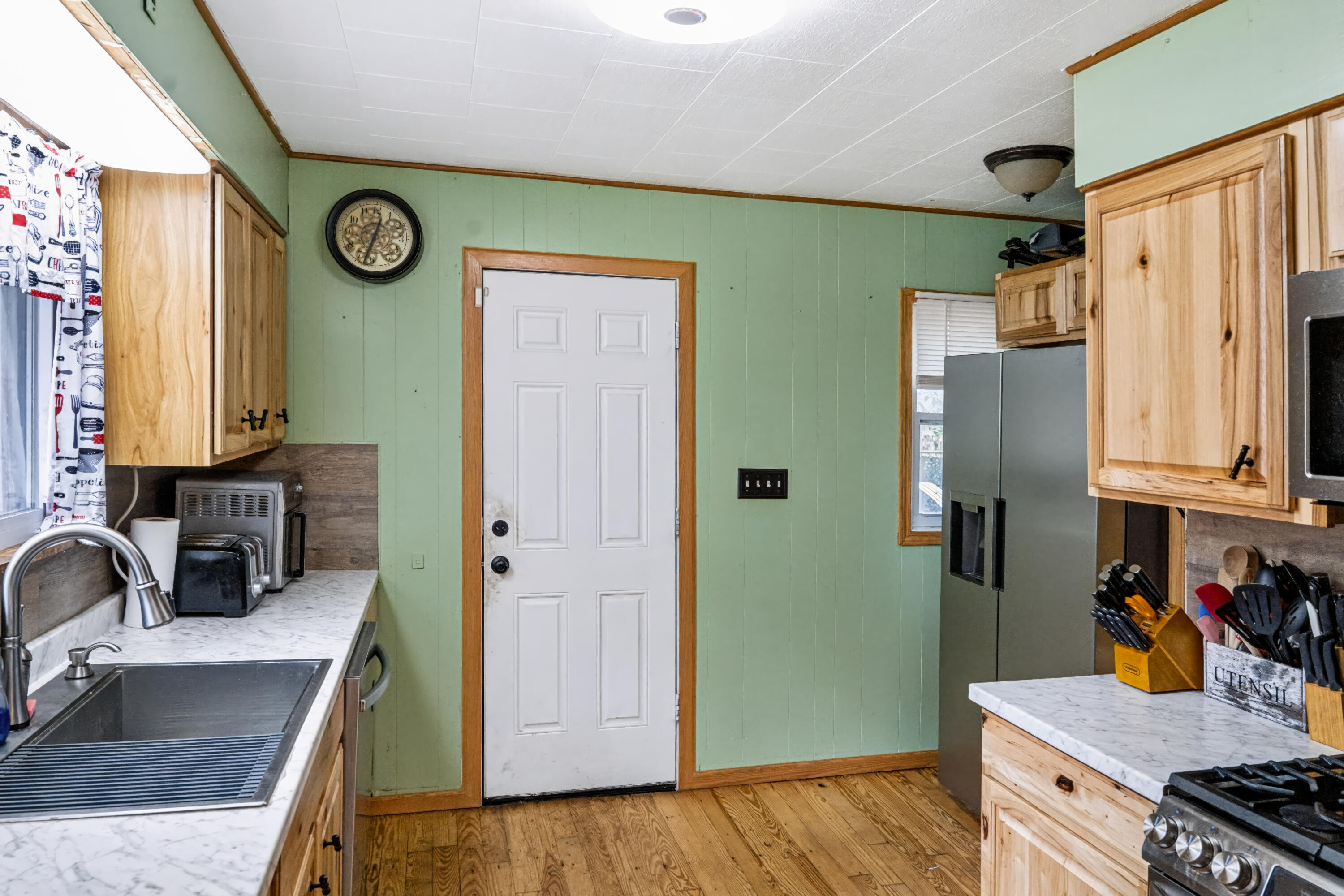 866 E Isabella Avenue Muskegon MI 49442