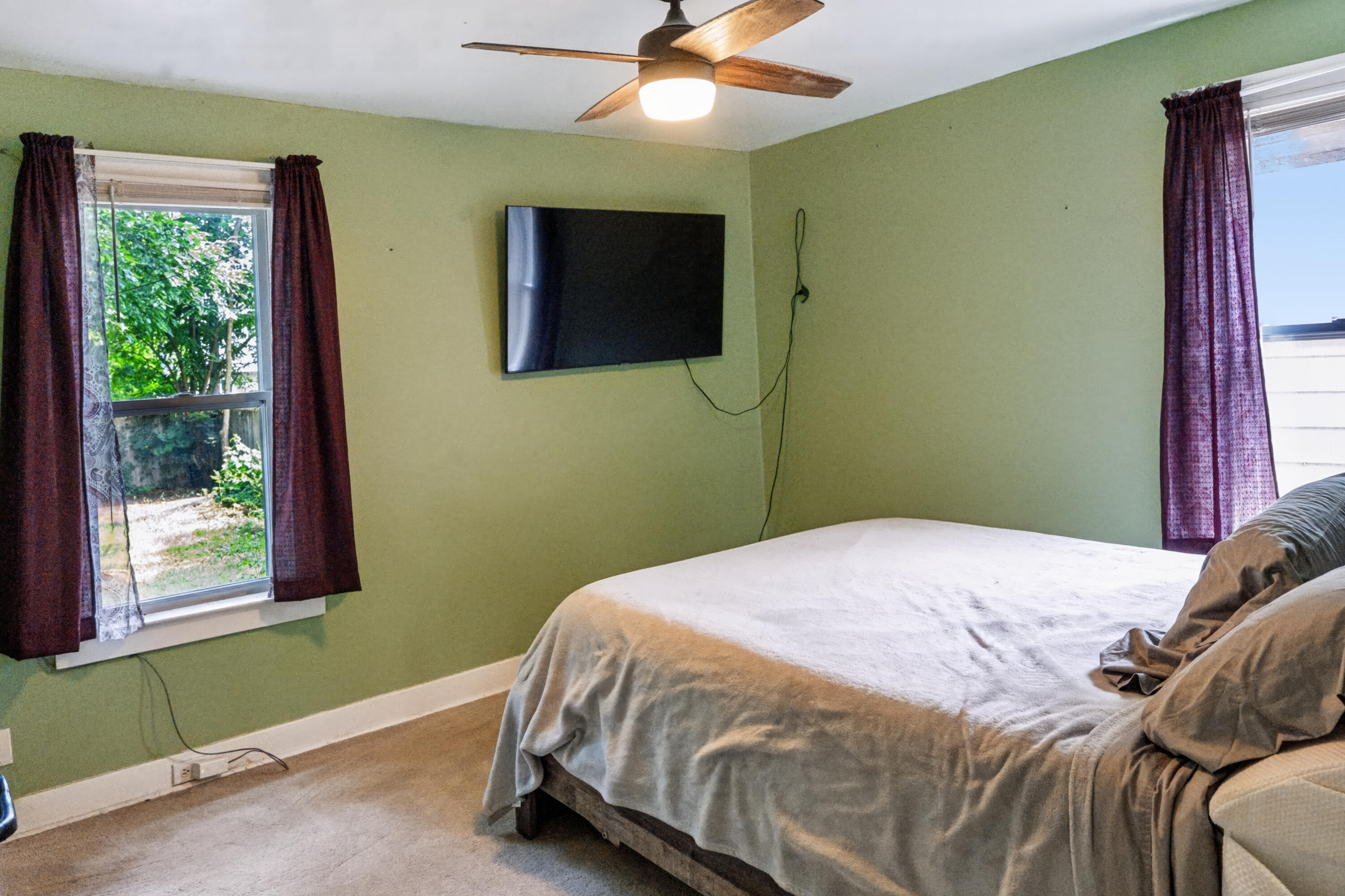 866 E Isabella Avenue Muskegon MI 49442