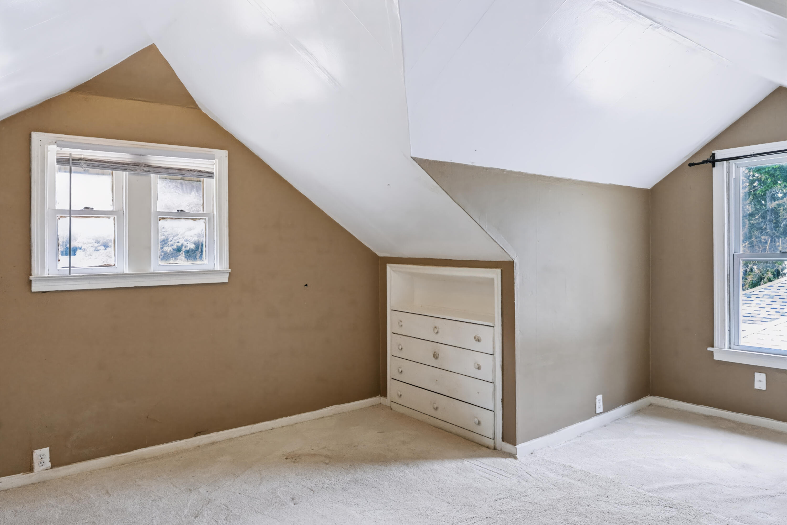 866 E Isabella Avenue Muskegon MI 49442