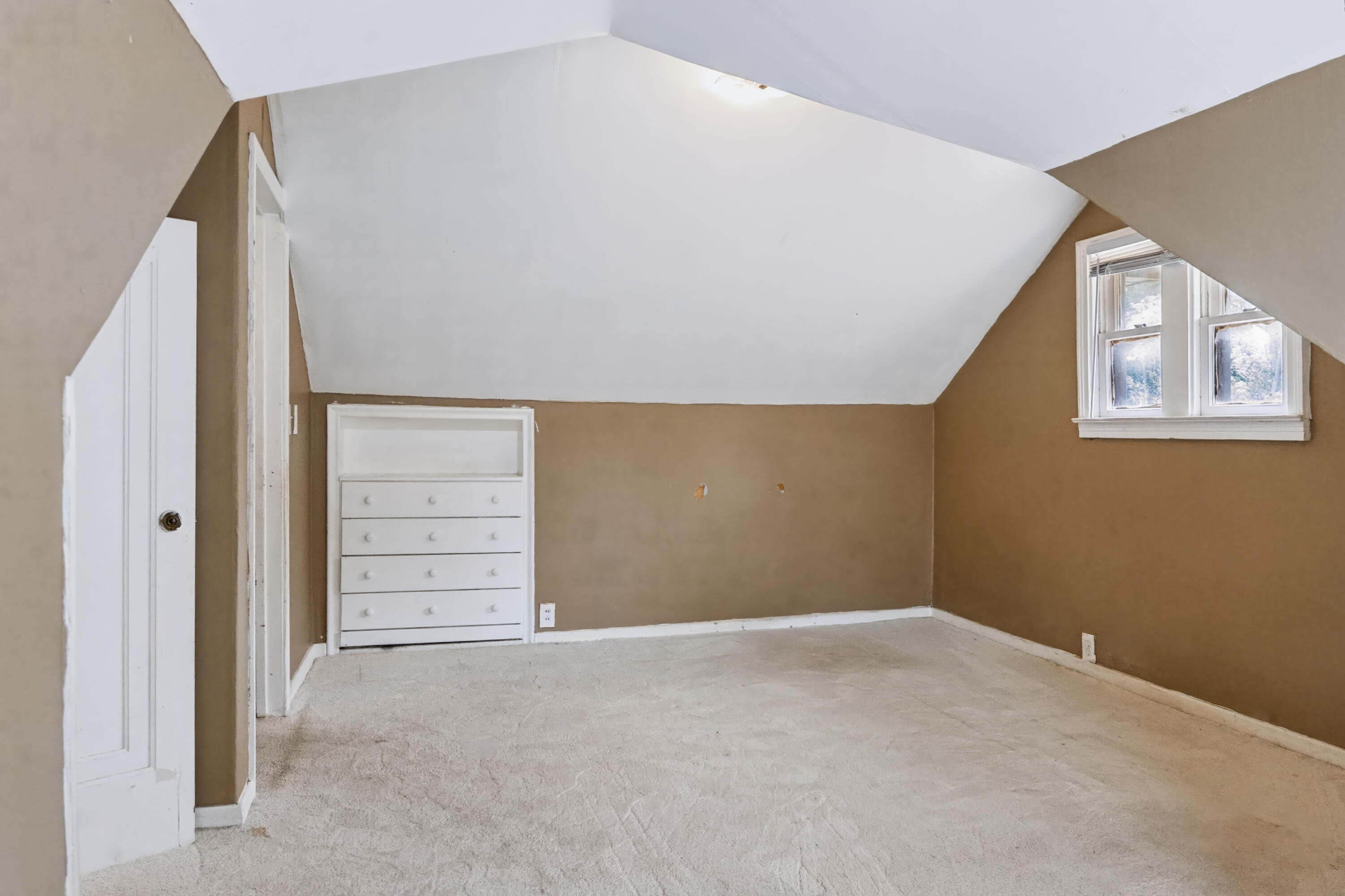 866 E Isabella Avenue Muskegon MI 49442