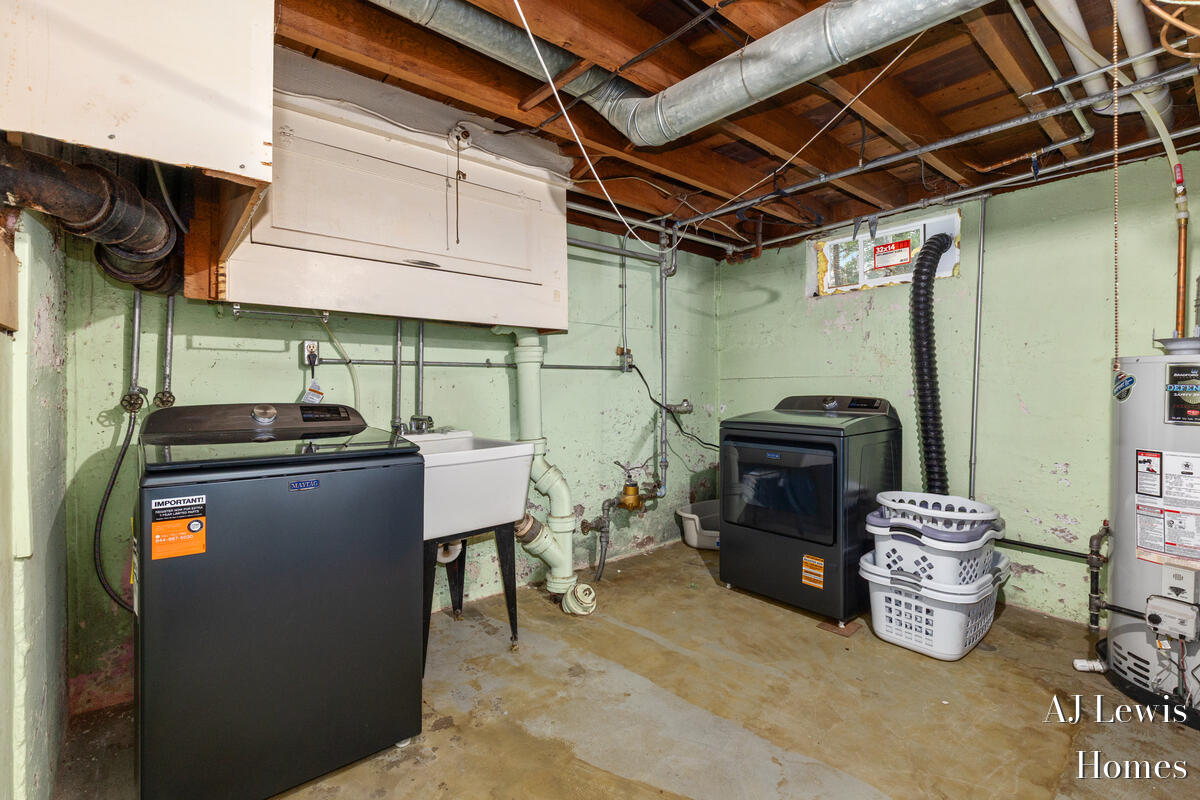 653 3 Mile Road NE Grand Rapids MI 49505