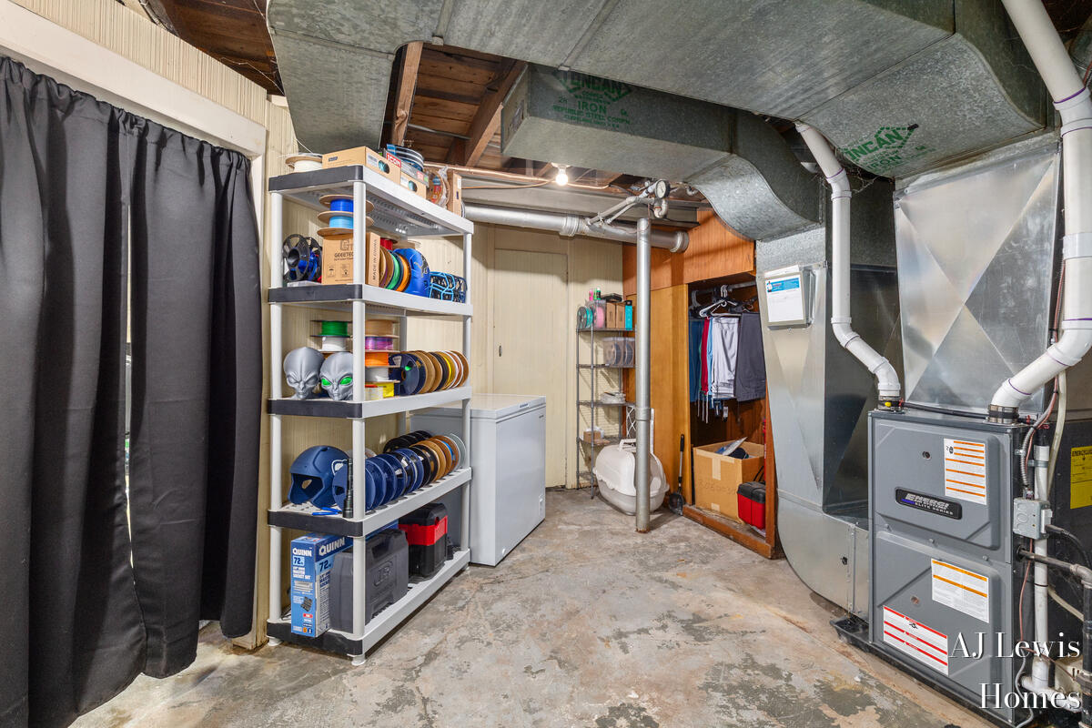 653 3 Mile Road NE Grand Rapids MI 49505
