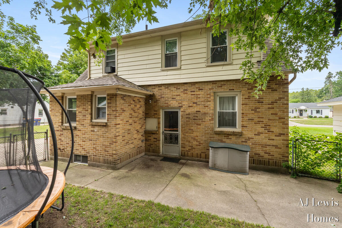 653 3 Mile Road NE Grand Rapids MI 49505