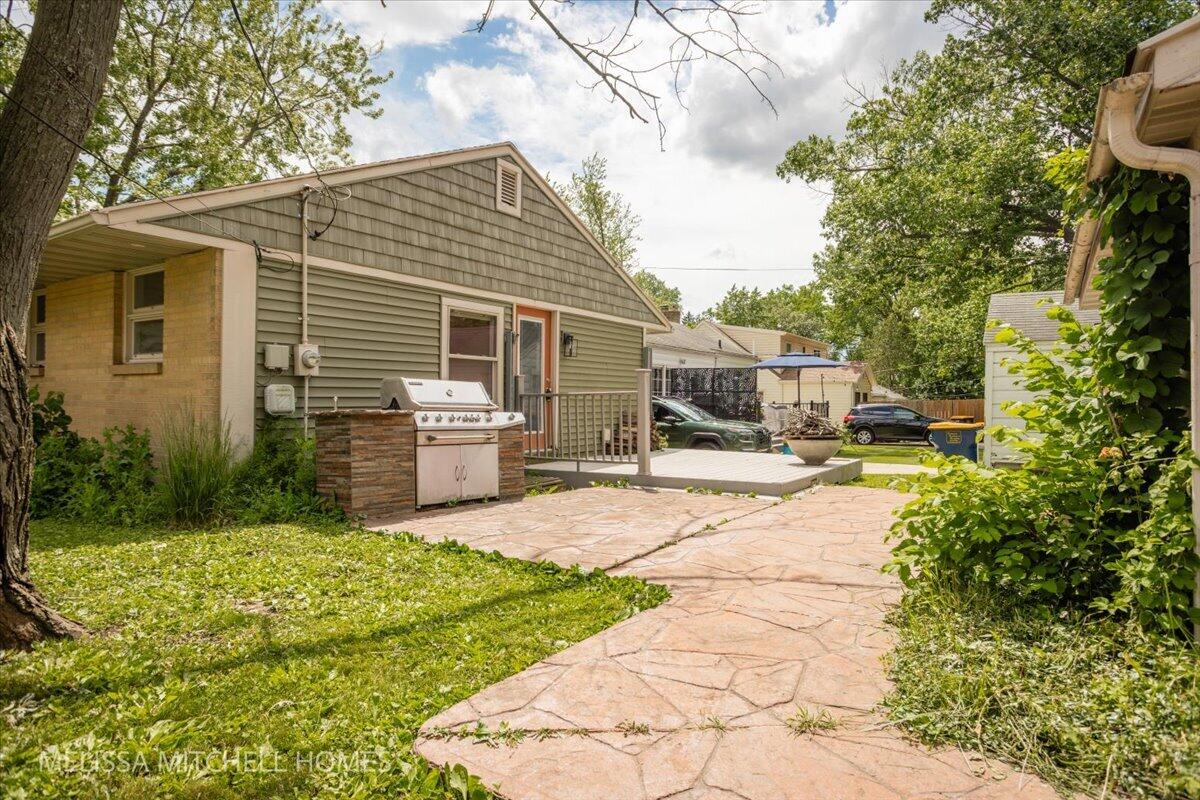 2631 Richards Drive SE Grand Rapids MI 49506