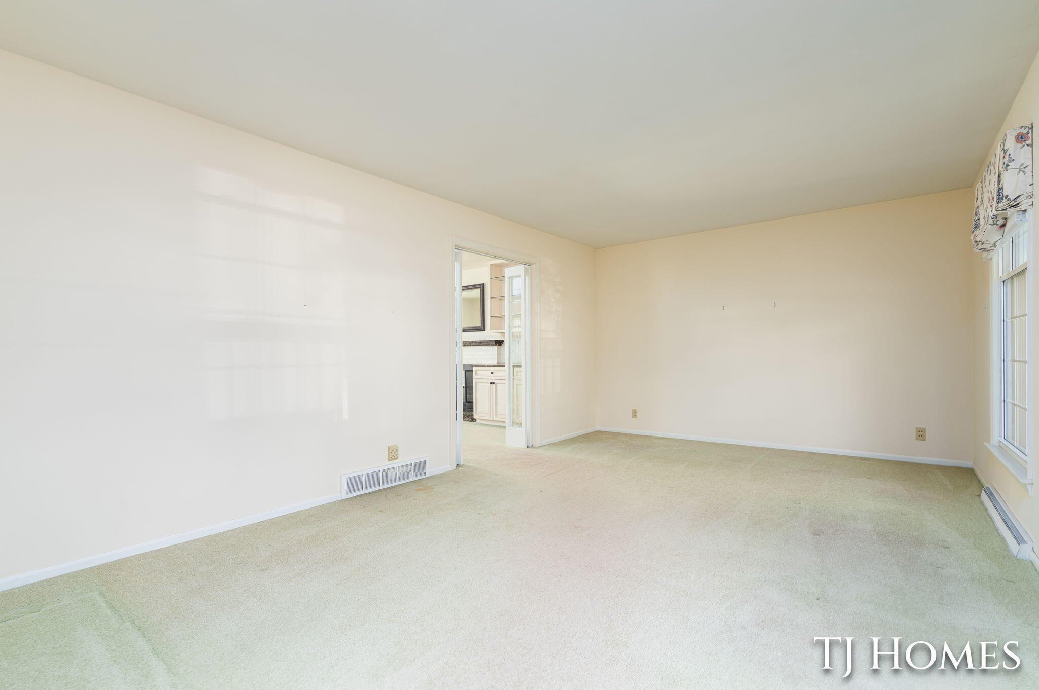 8 Wallinwood Avenue NE Grand Rapids MI 49503