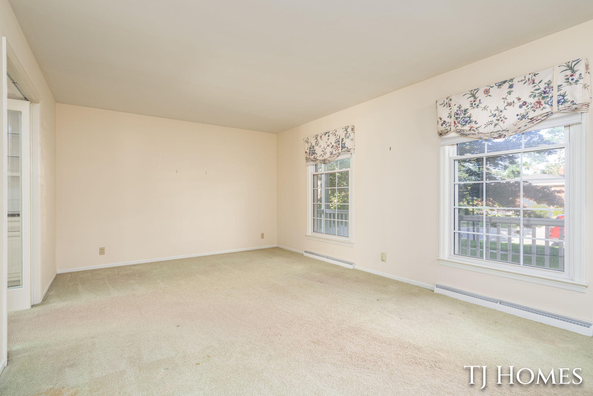 8 Wallinwood Avenue NE Grand Rapids MI 49503