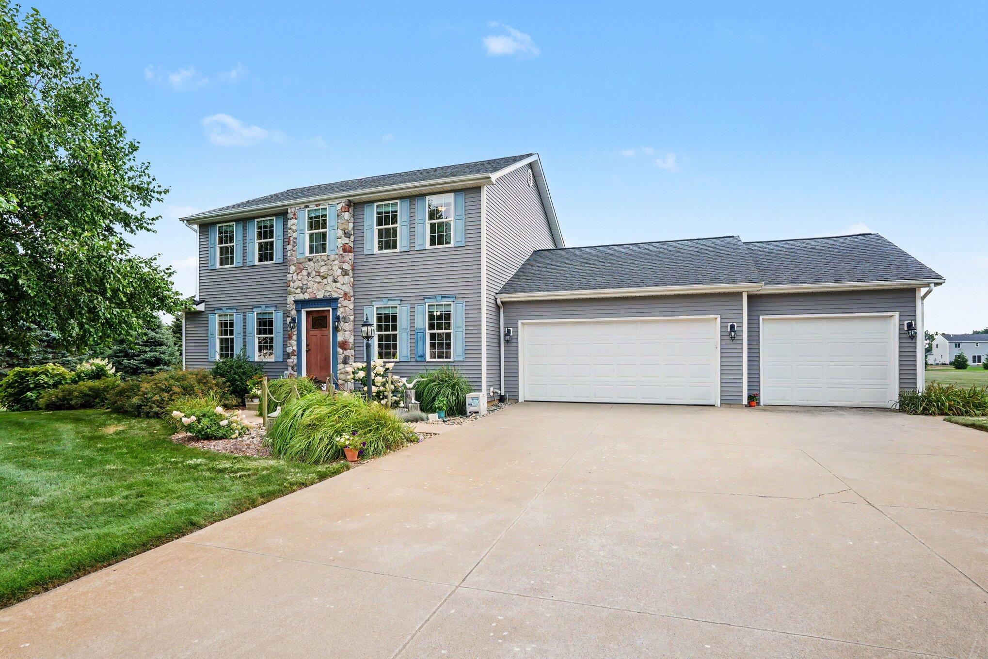 5948 Pollys Path Berrien Springs MI 49103