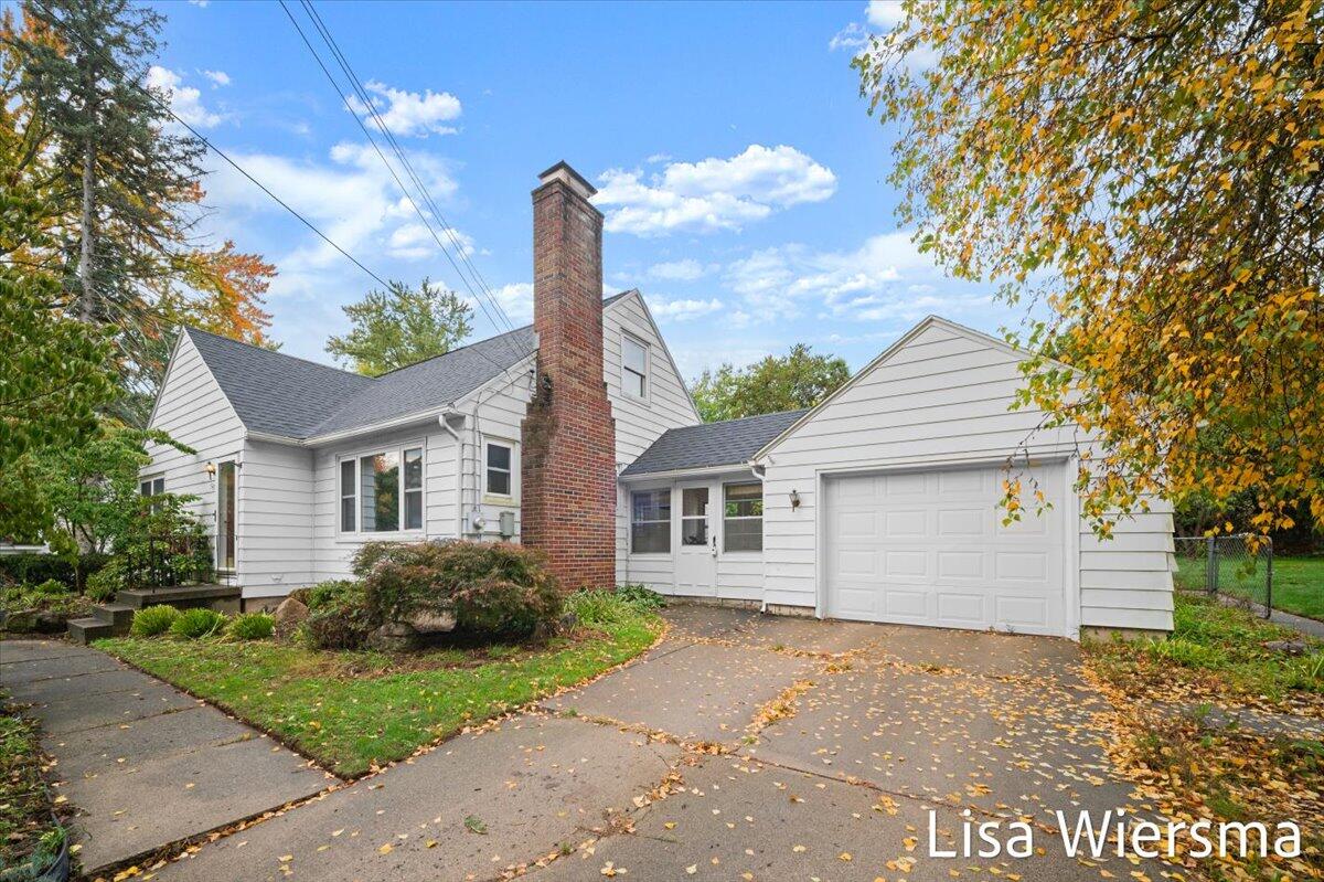 543 Fairfield Avenue NW Grand Rapids MI 49504