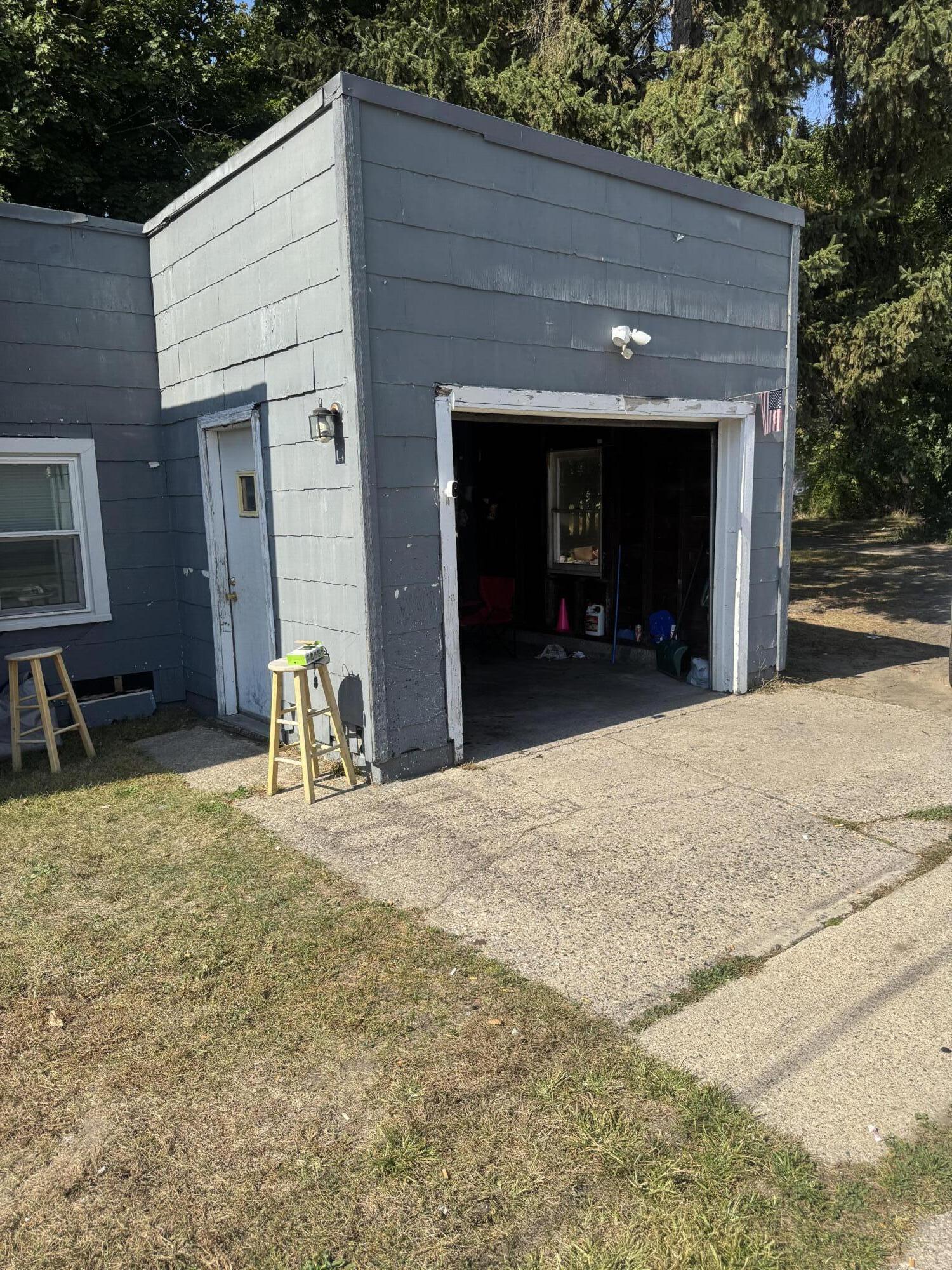 590 Mclaughlin Avenue Muskegon MI 49442