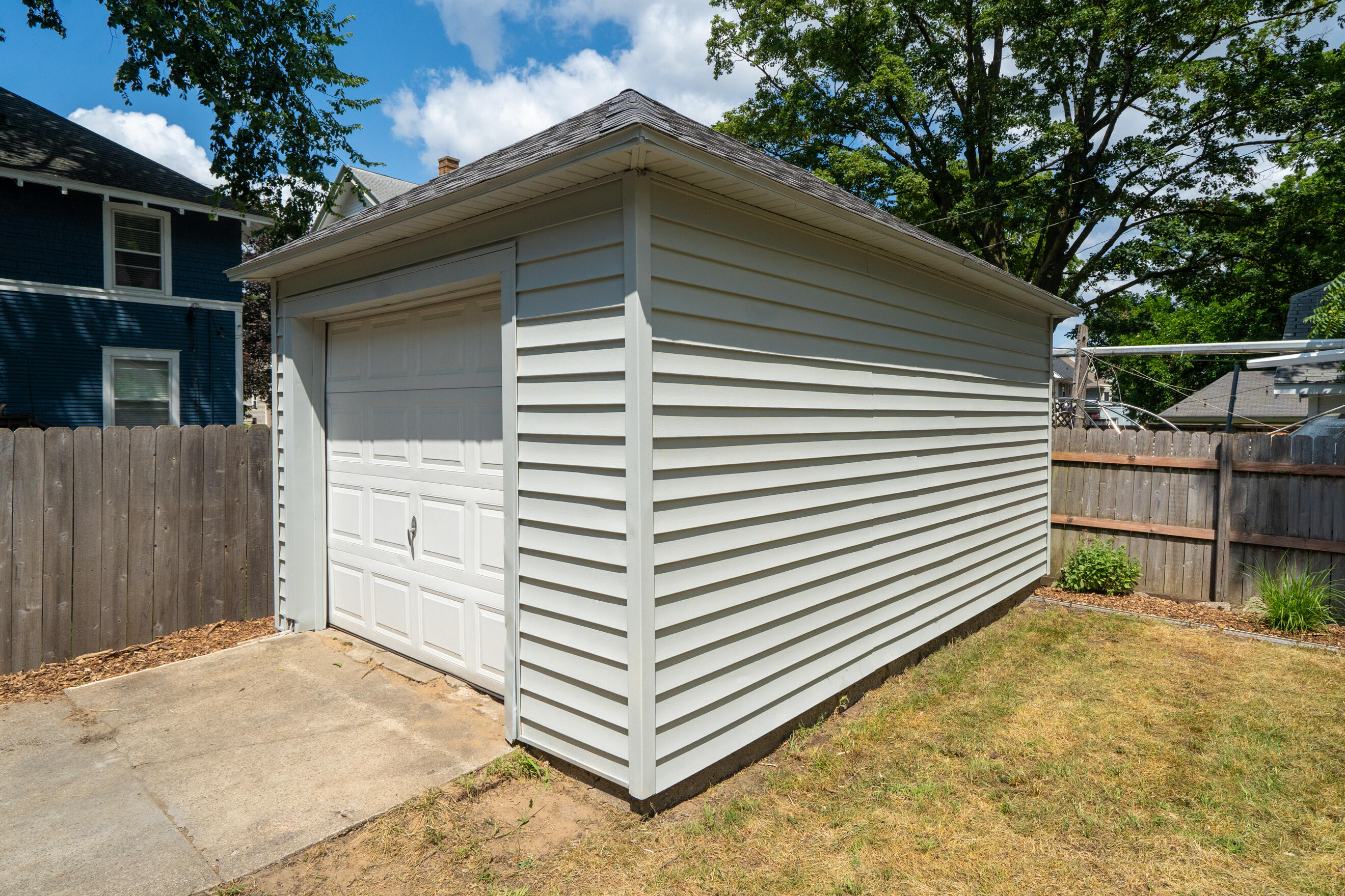 1517 Sherman Street SE Grand Rapids MI 49506