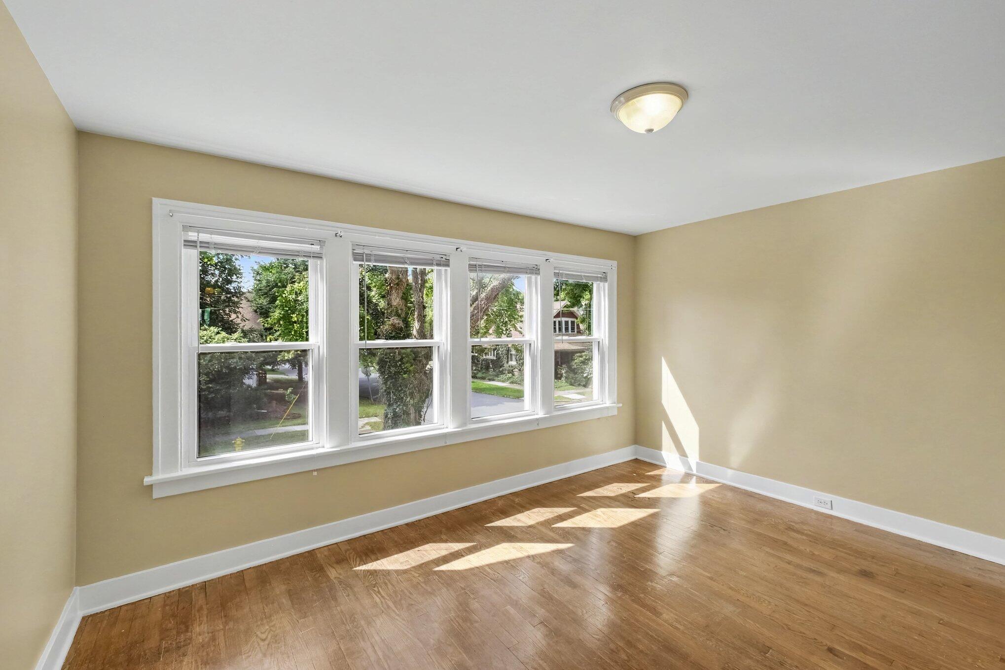 1057 12th Street NW Grand Rapids MI 49504
