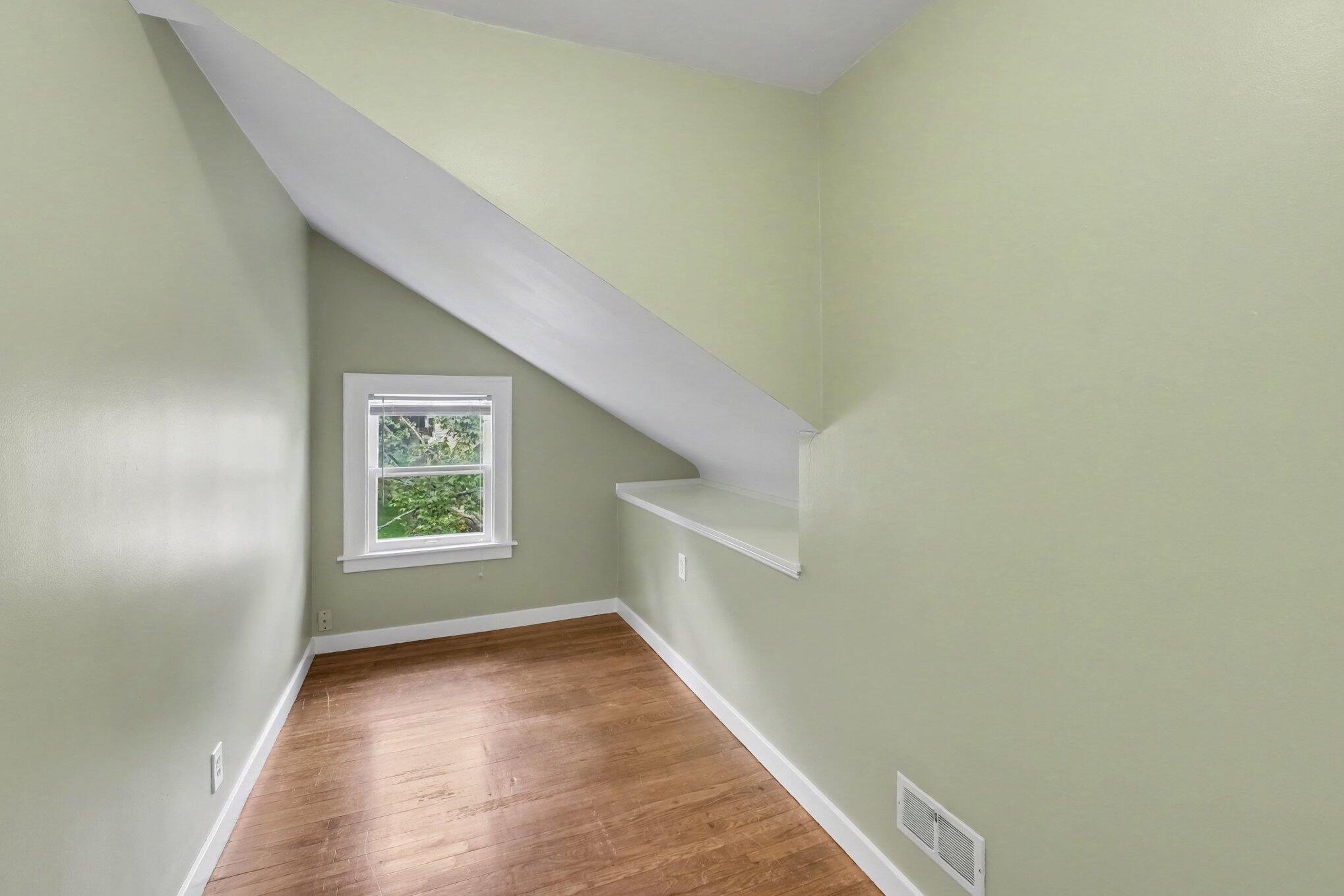 1057 12th Street NW Grand Rapids MI 49504
