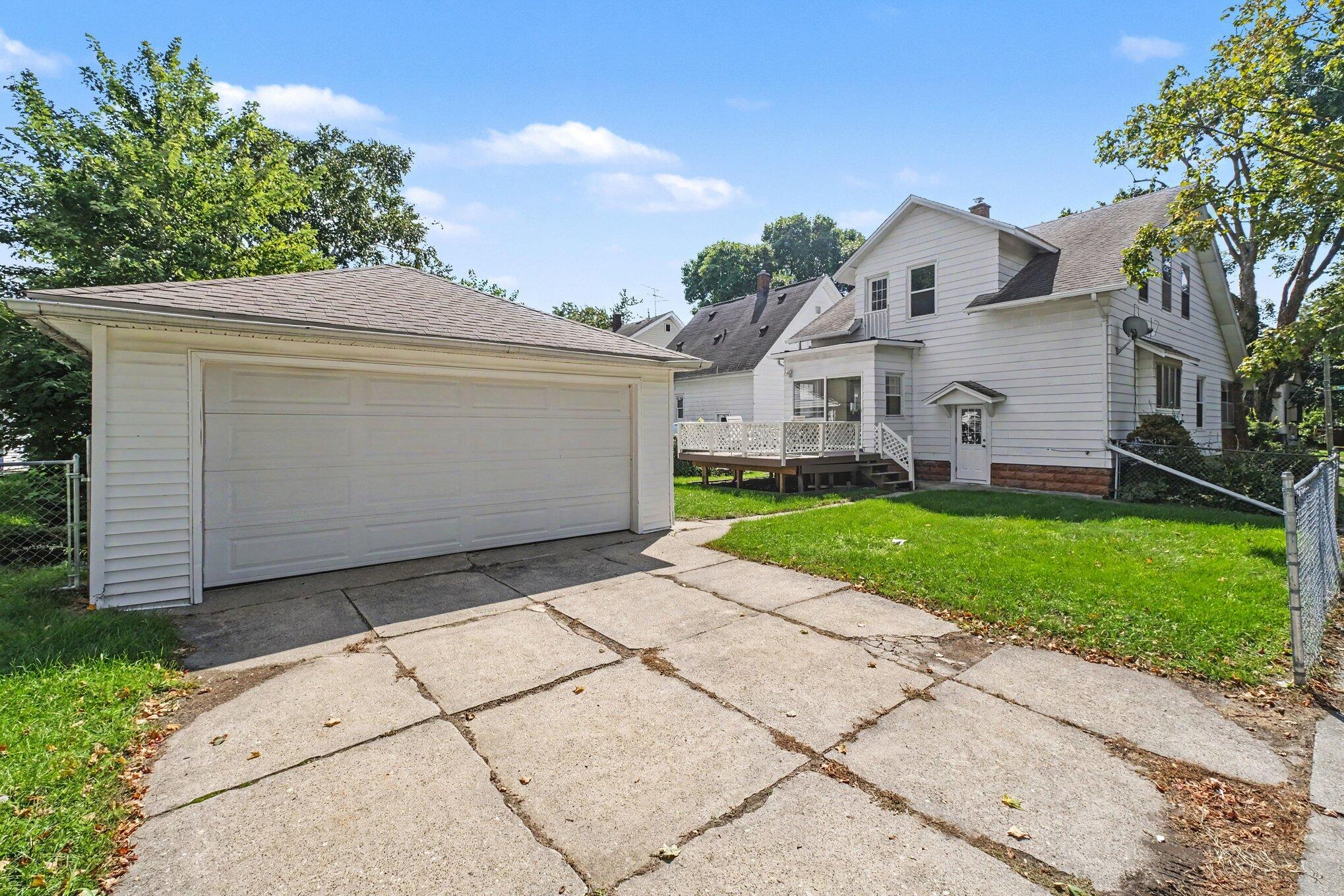 1057 12th Street NW Grand Rapids MI 49504