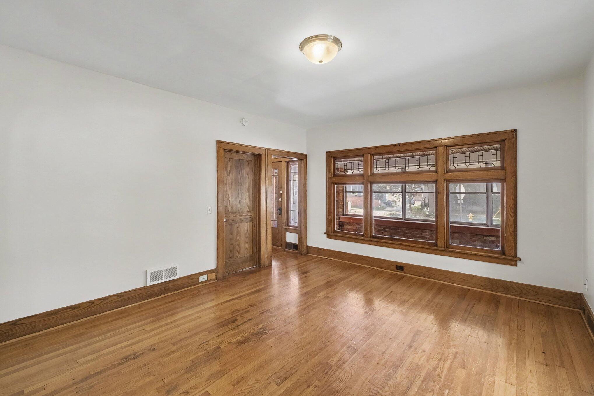 1057 12th Street NW Grand Rapids MI 49504