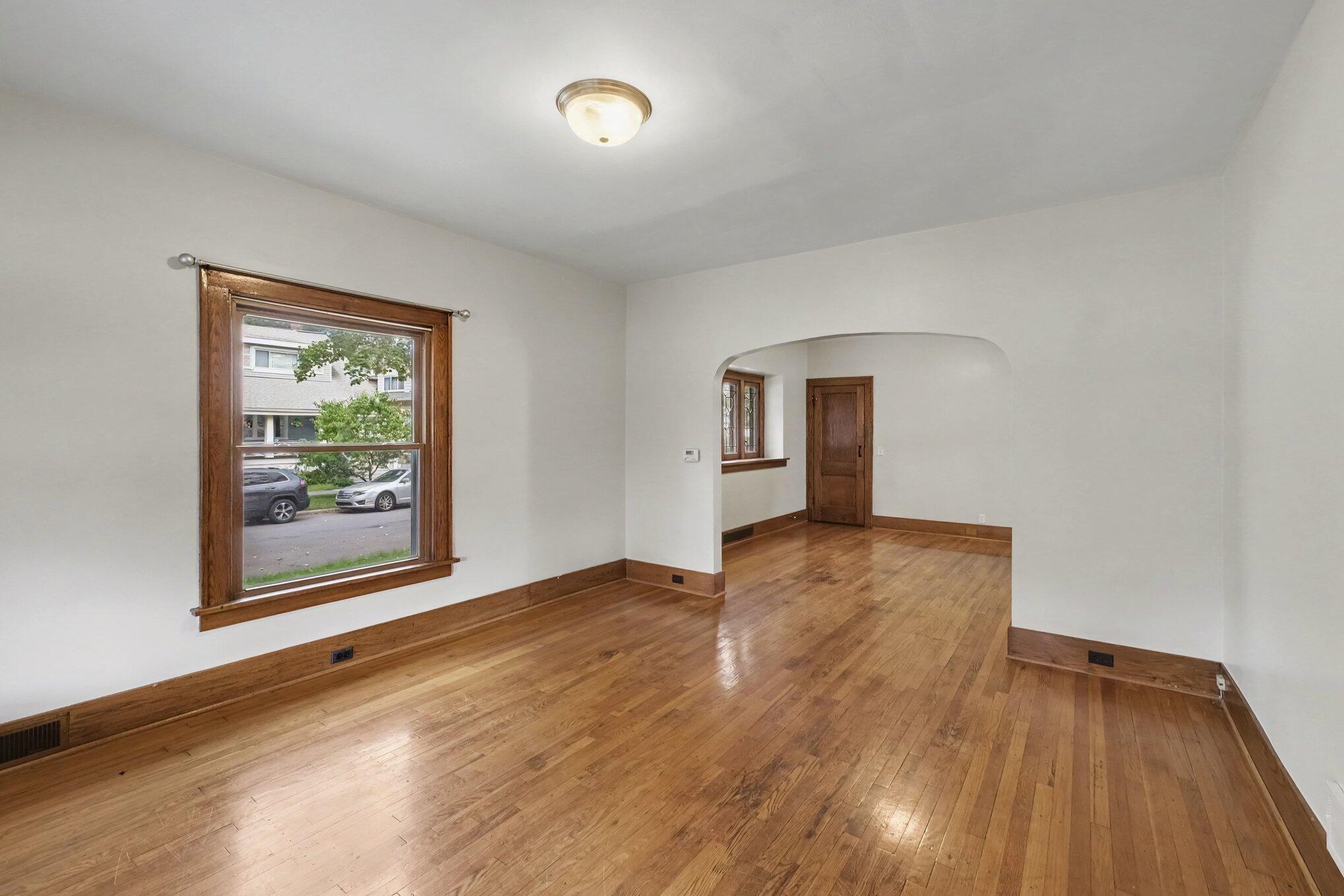 1057 12th Street NW Grand Rapids MI 49504