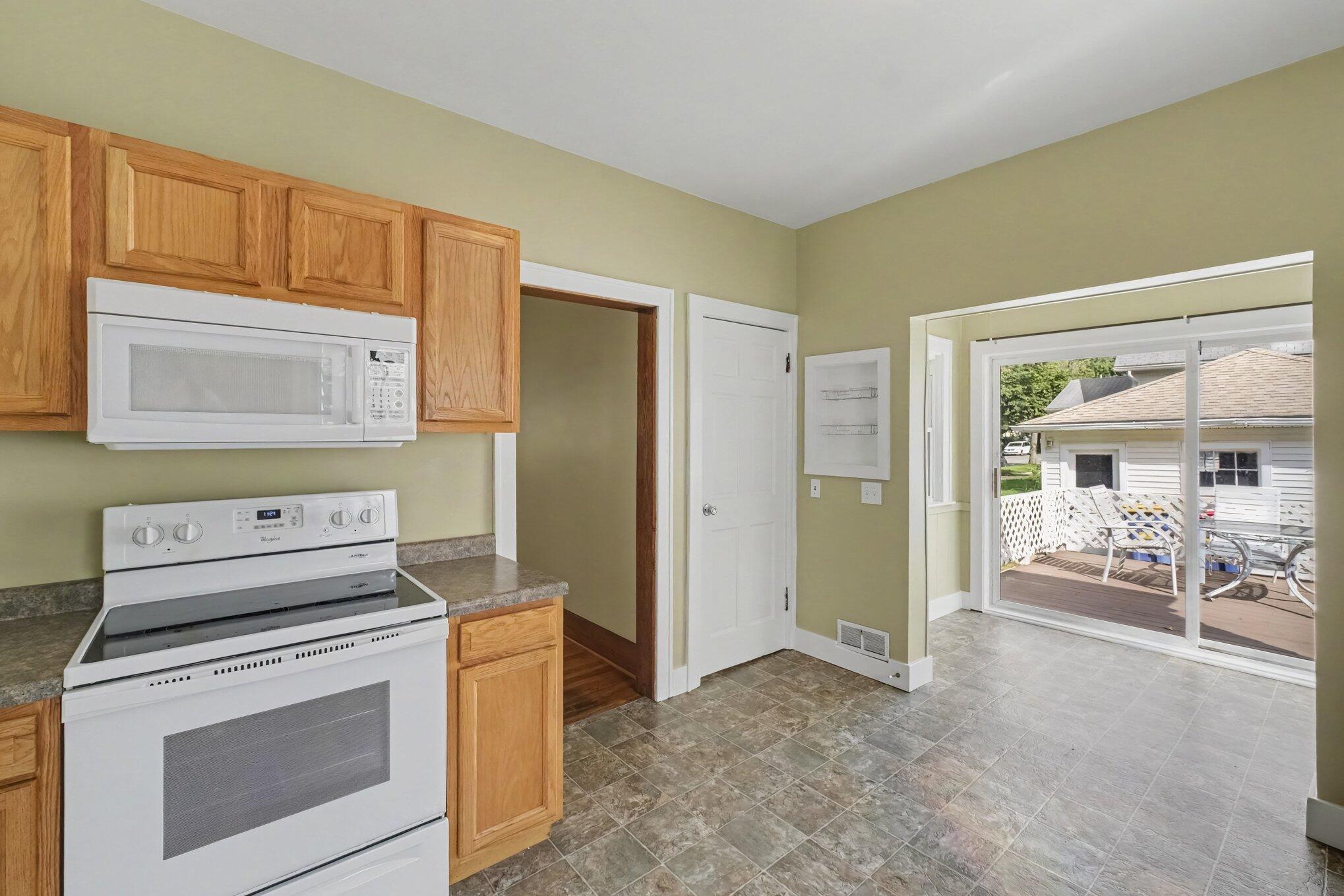 1057 12th Street NW Grand Rapids MI 49504