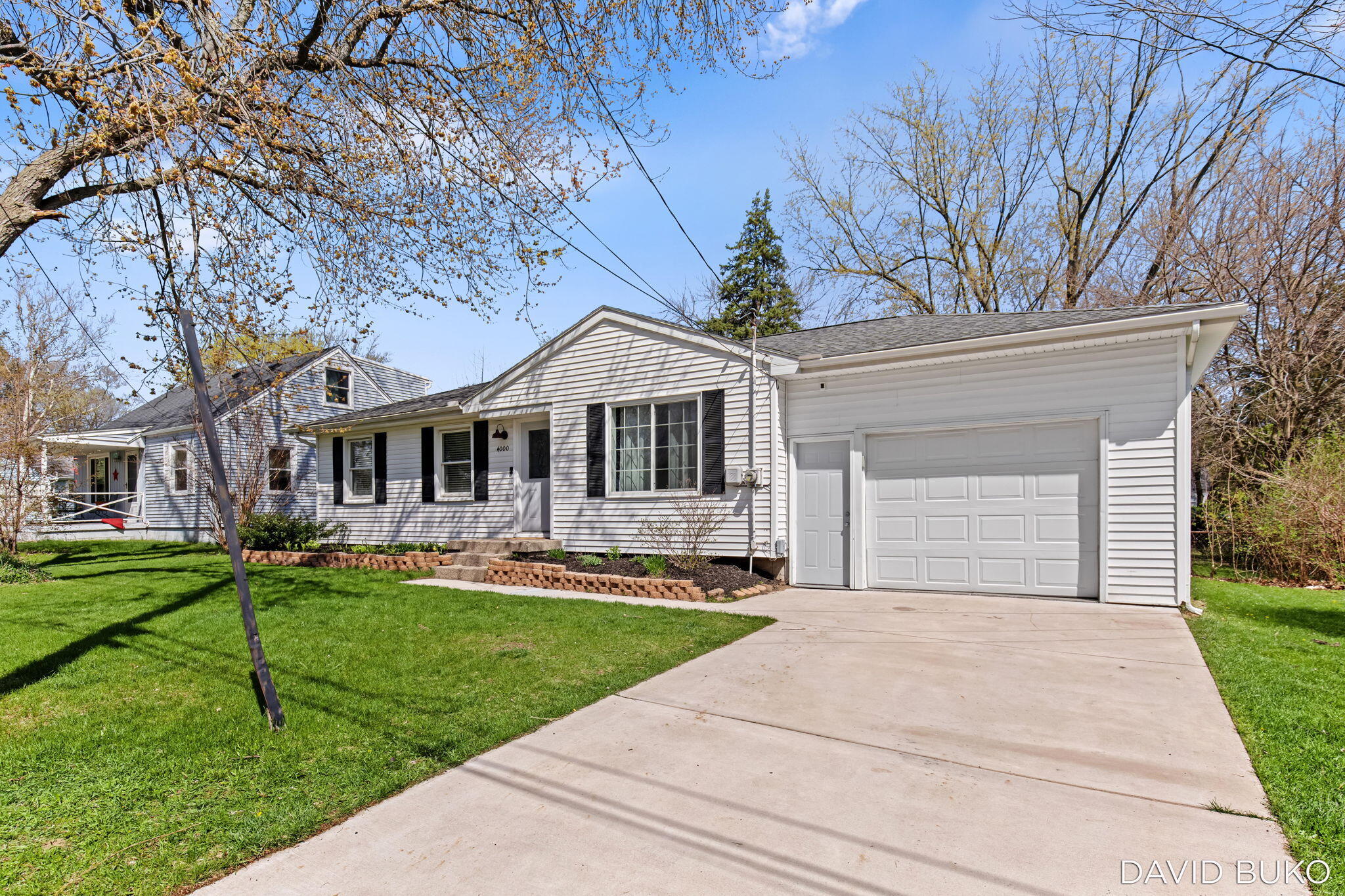 4000 Hillsdale Avenue NE Grand Rapids MI 49525