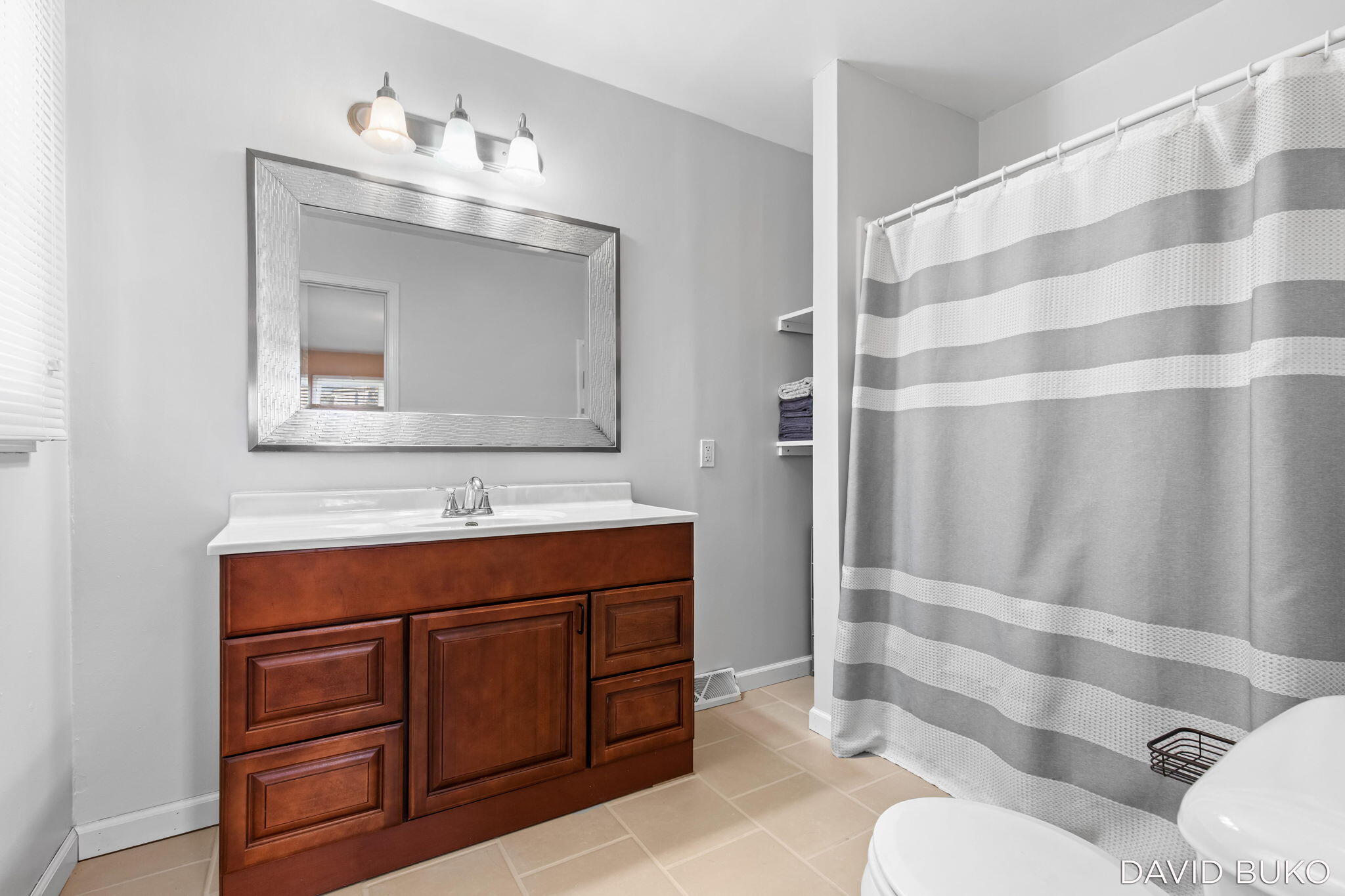 4000 Hillsdale Avenue NE Grand Rapids MI 49525
