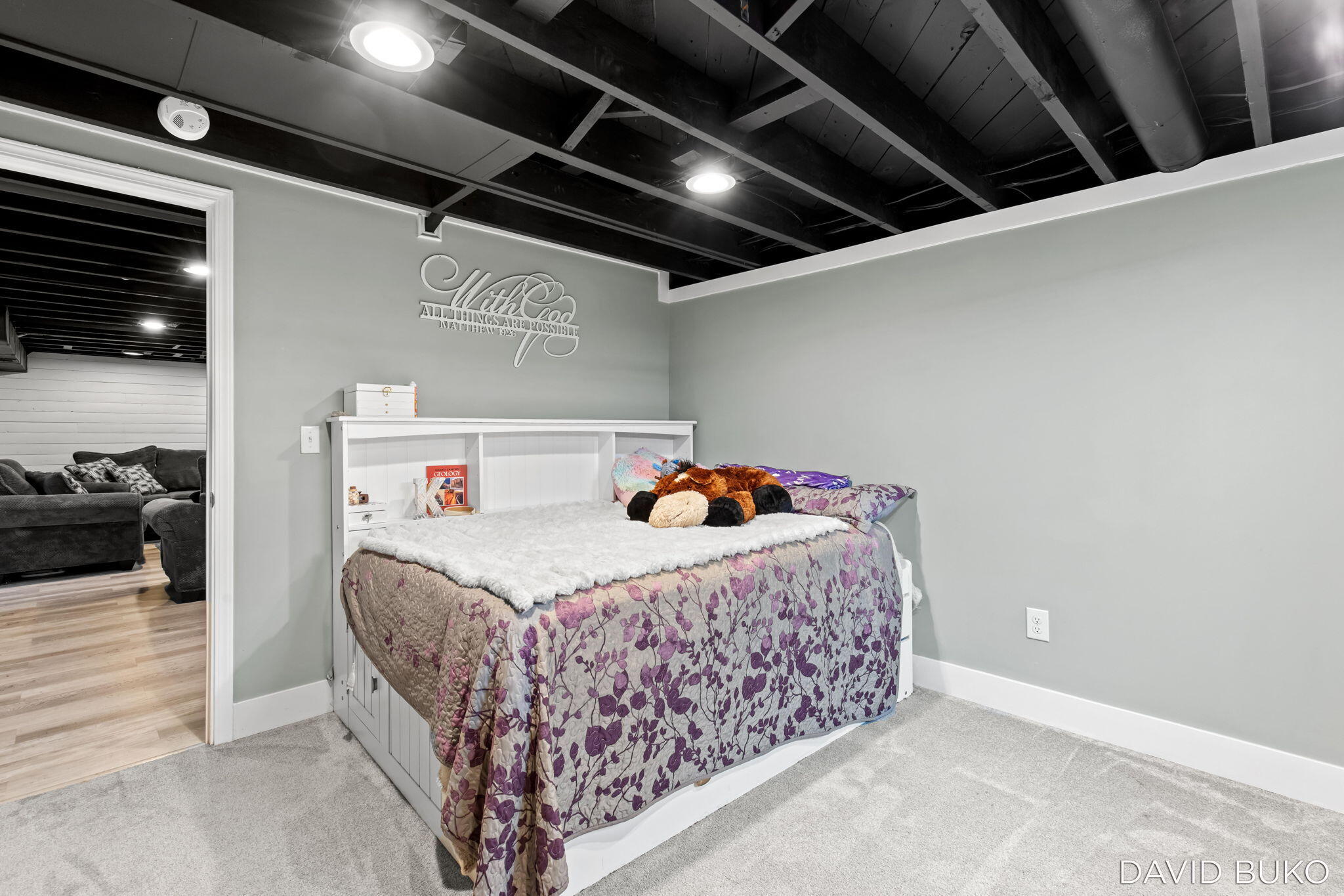 4000 Hillsdale Avenue NE Grand Rapids MI 49525