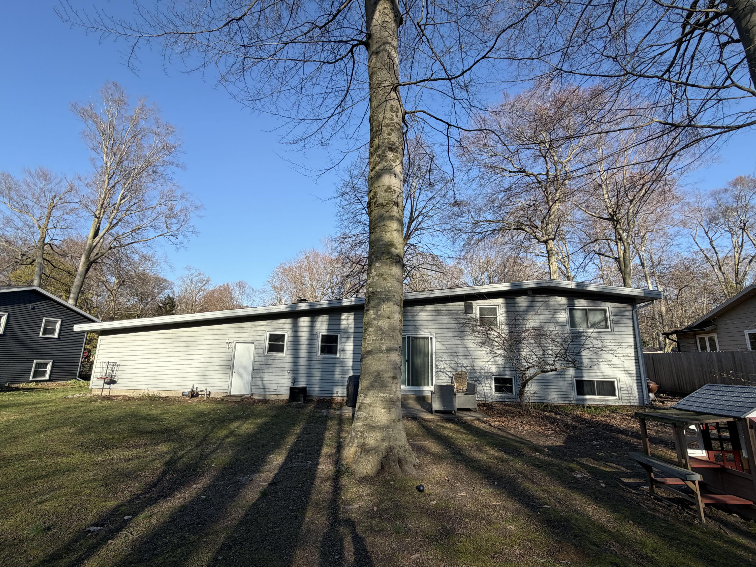 322 Roosevelt Avenue Holland MI 49424