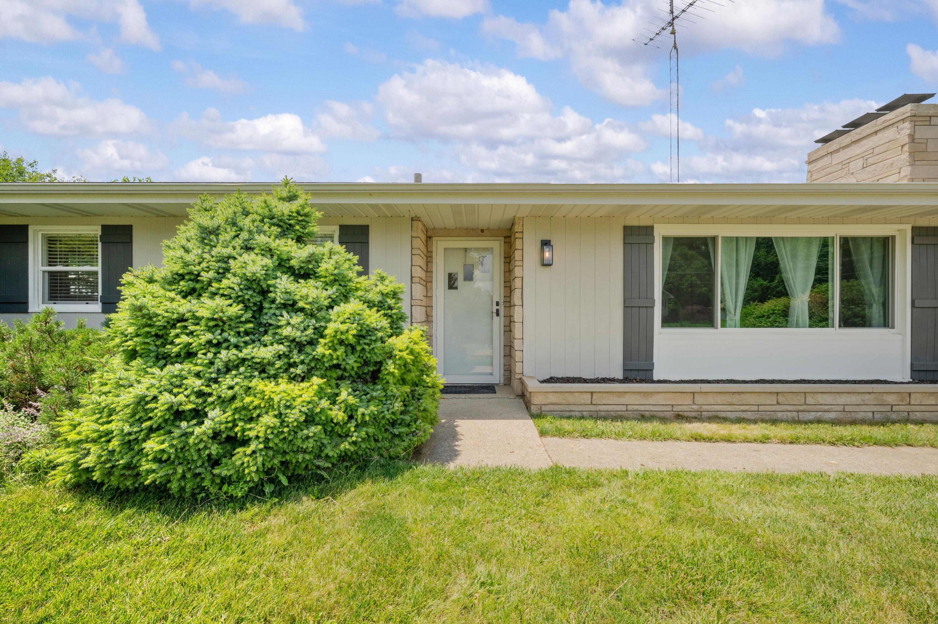 8956 Maplewood Drive Berrien Springs MI 49103