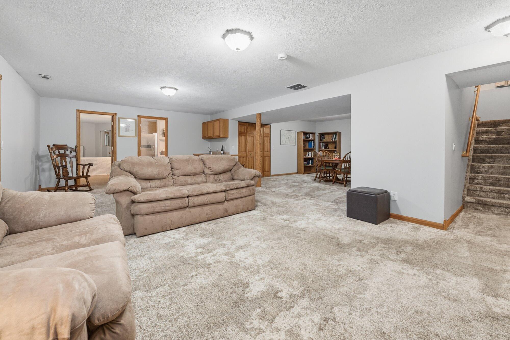 5602 Emneth Avenue Kalamazoo MI 49009