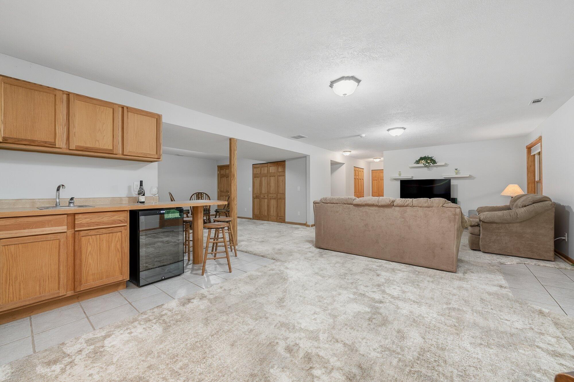 5602 Emneth Avenue Kalamazoo MI 49009