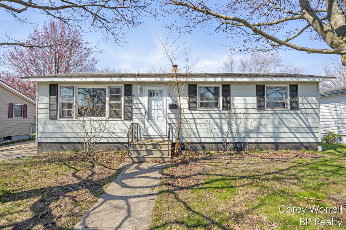 1427 Grant Avenue Grand Haven MI 49417