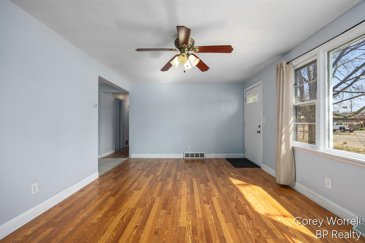 1427 Grant Avenue Grand Haven MI 49417