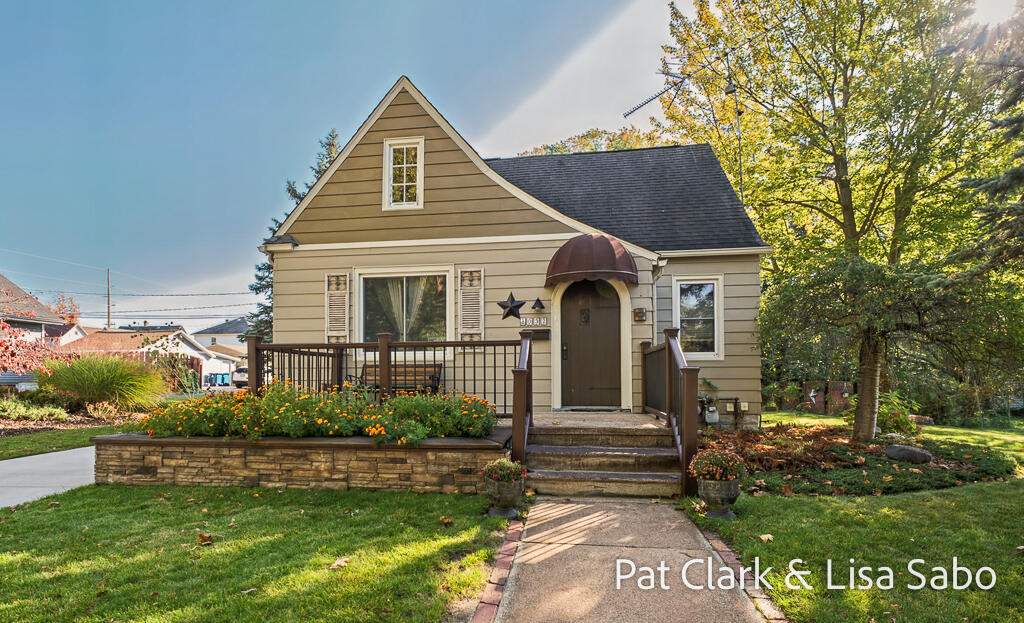 1032 Columbus Avenue Grand Haven MI 49417