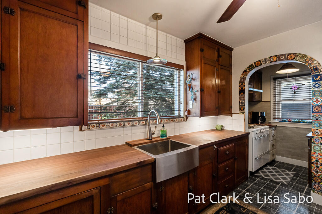 1032 Columbus Avenue Grand Haven MI 49417