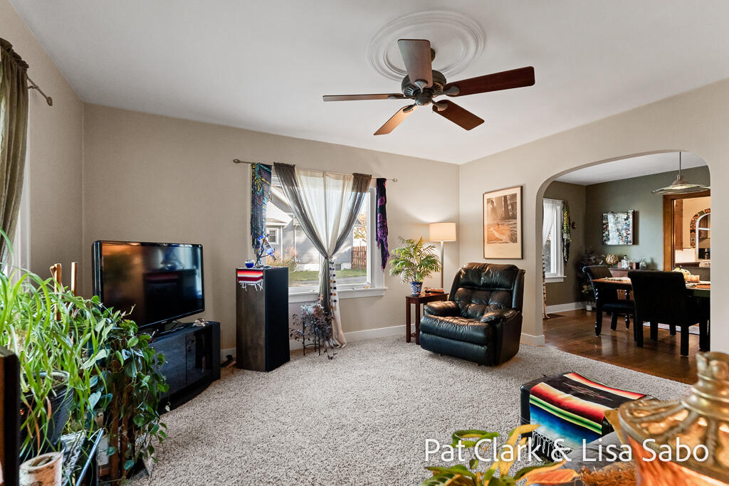 1032 Columbus Avenue Grand Haven MI 49417