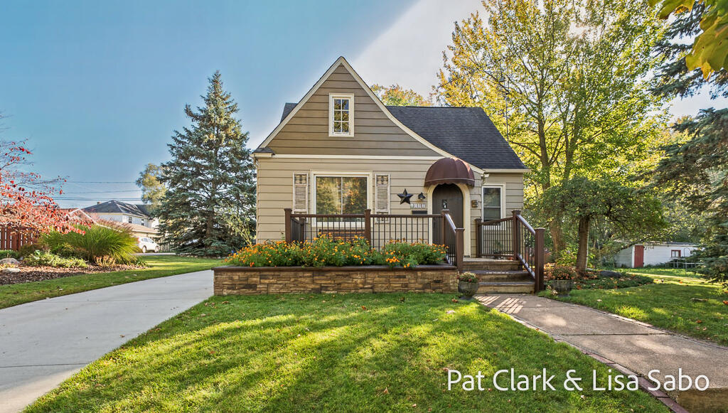 1032 Columbus Avenue Grand Haven MI 49417