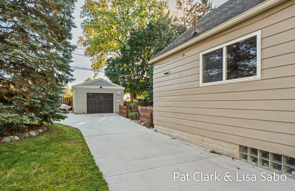 1032 Columbus Avenue Grand Haven MI 49417
