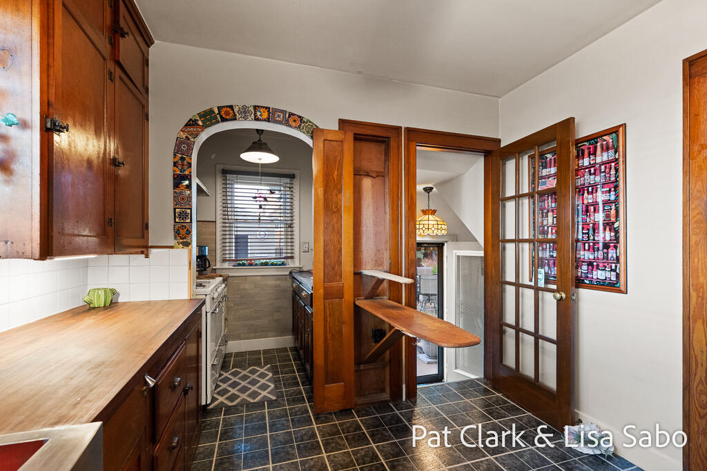 1032 Columbus Avenue Grand Haven MI 49417